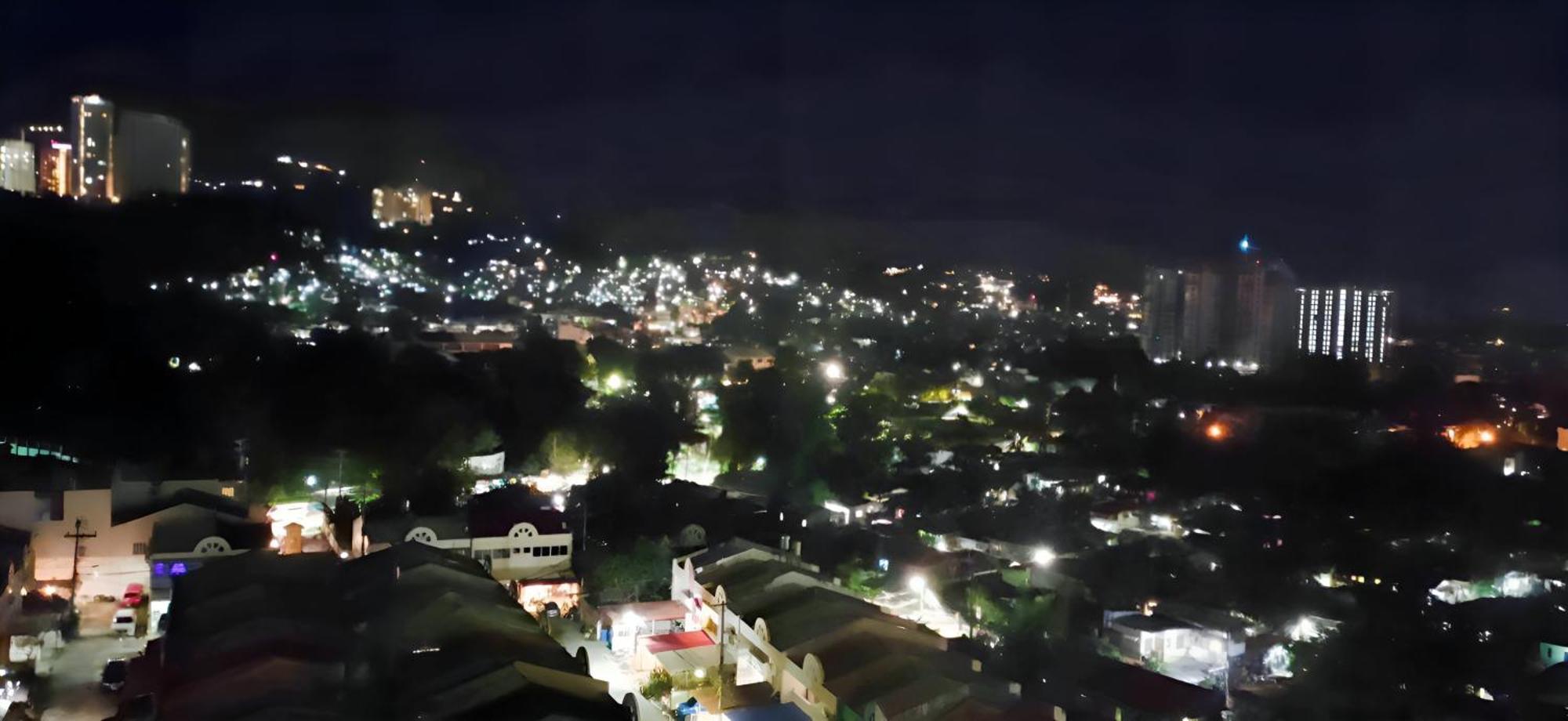 Cebu City Scape At Cebu It Park Dış mekan fotoğraf
